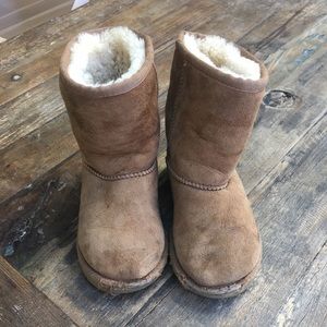 UGG Chestnut Sheepskin Toddler boots Sz 10